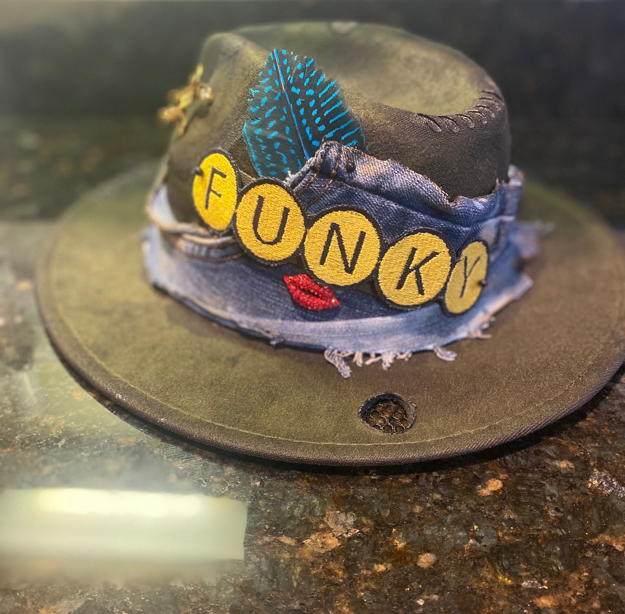 Funky Topper